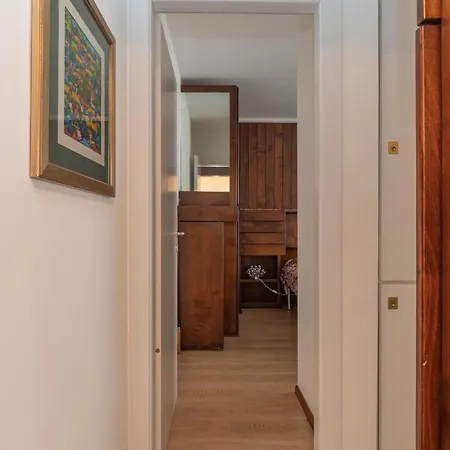 Incantevole In Centro - Des Alpes דירה אפריקה