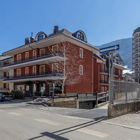 Incantevole In Centro - Des Alpes דירה